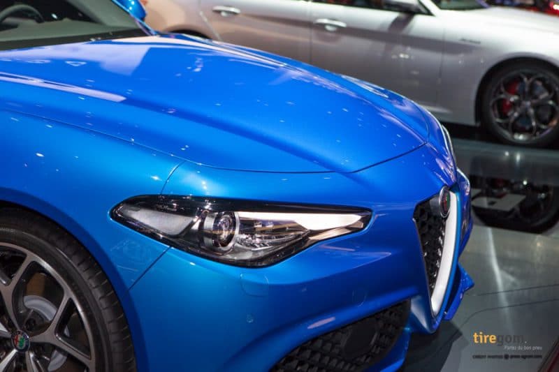 alfa romeo giulia veloce - capot