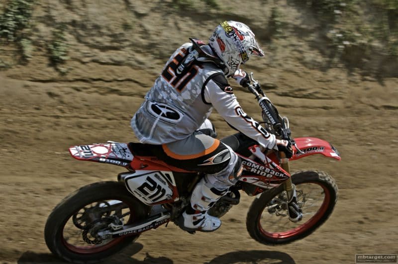 Stefy Bau championne moto