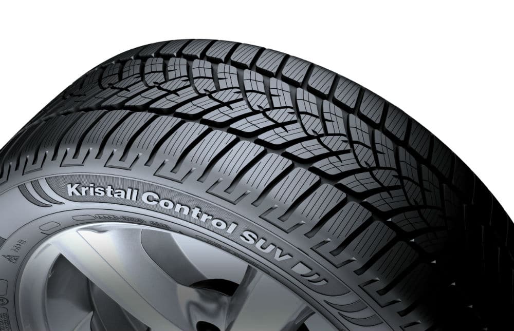 Gros plan sur le pneu hiver Kristall Control SUV