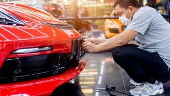 Les démarches d'immatriculation sur une voiture