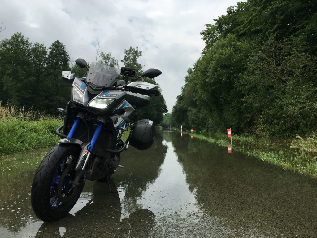 Essai route mouillée pneu T31